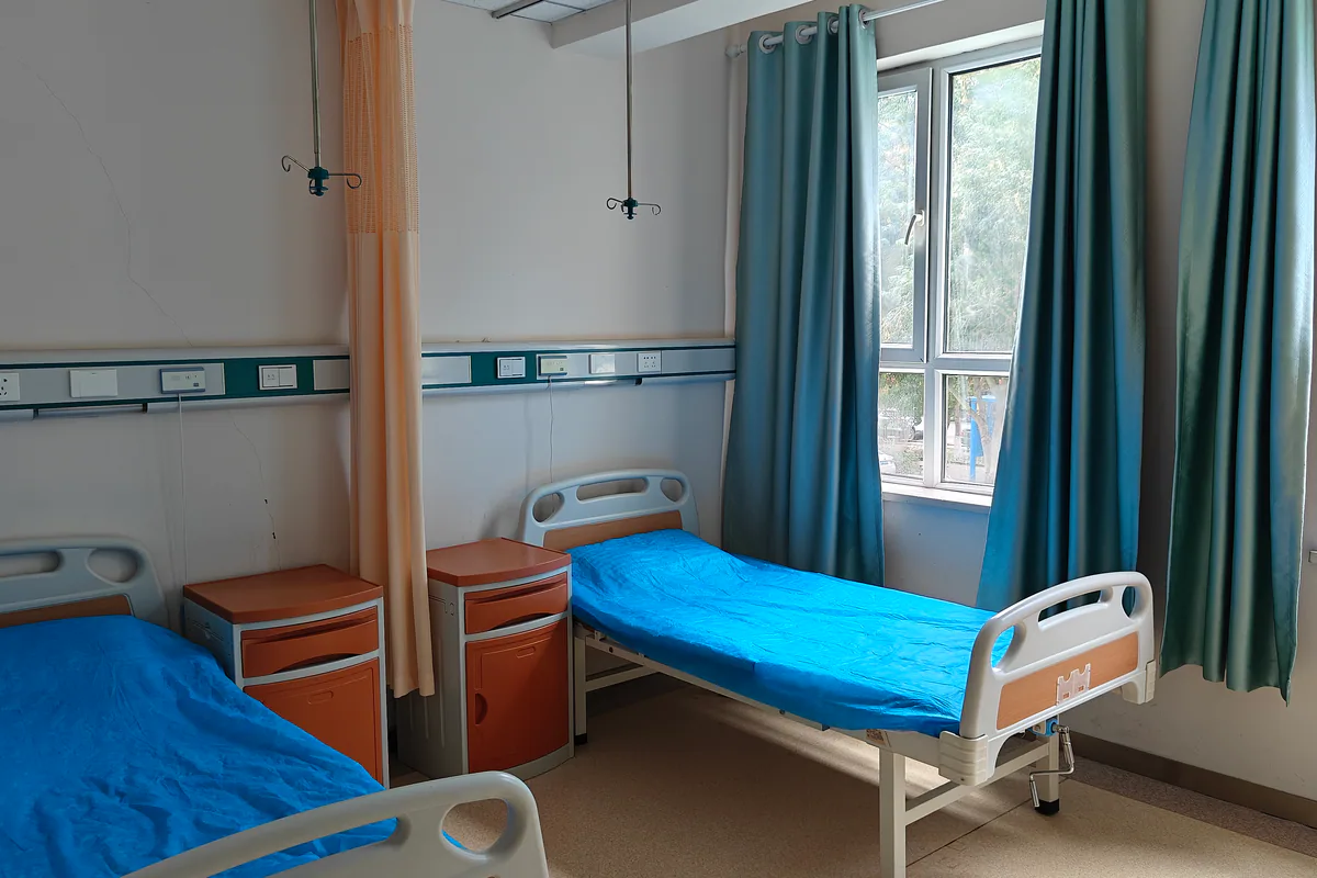 常青肛肠医院病房实景